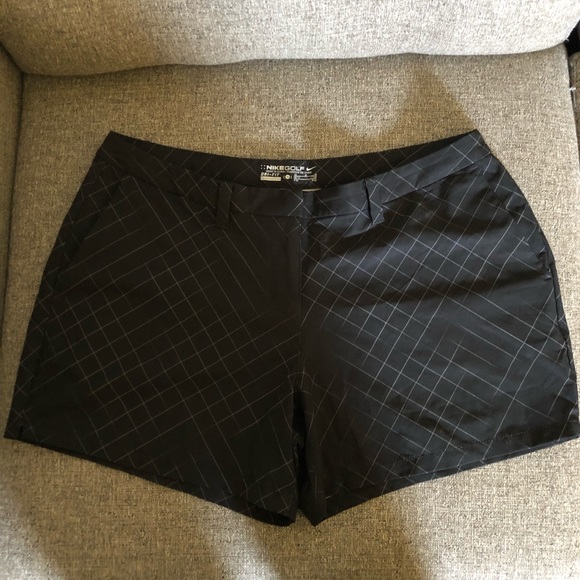 Nike Pants - Shots golf woman size 10 Nike Pants - Shots golf woman size 10